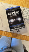 Expert Secrets. Секреты эксперта Рассел Брансон: на англ. яз. #1, Вера Ф