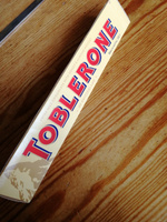 Toblerone шоколад молочный с медово-миндальной нугой, 100 г #7, Марина