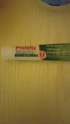 Крем фиксирующий для зубных протезов Protefix Алоэ Вера, экстра сильный ...